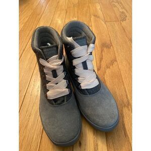 Keds, women's lace up grey suede high top winter ankle booties size 7.5